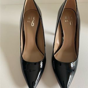Black patent leather pumps size 7.5 4 inch heel